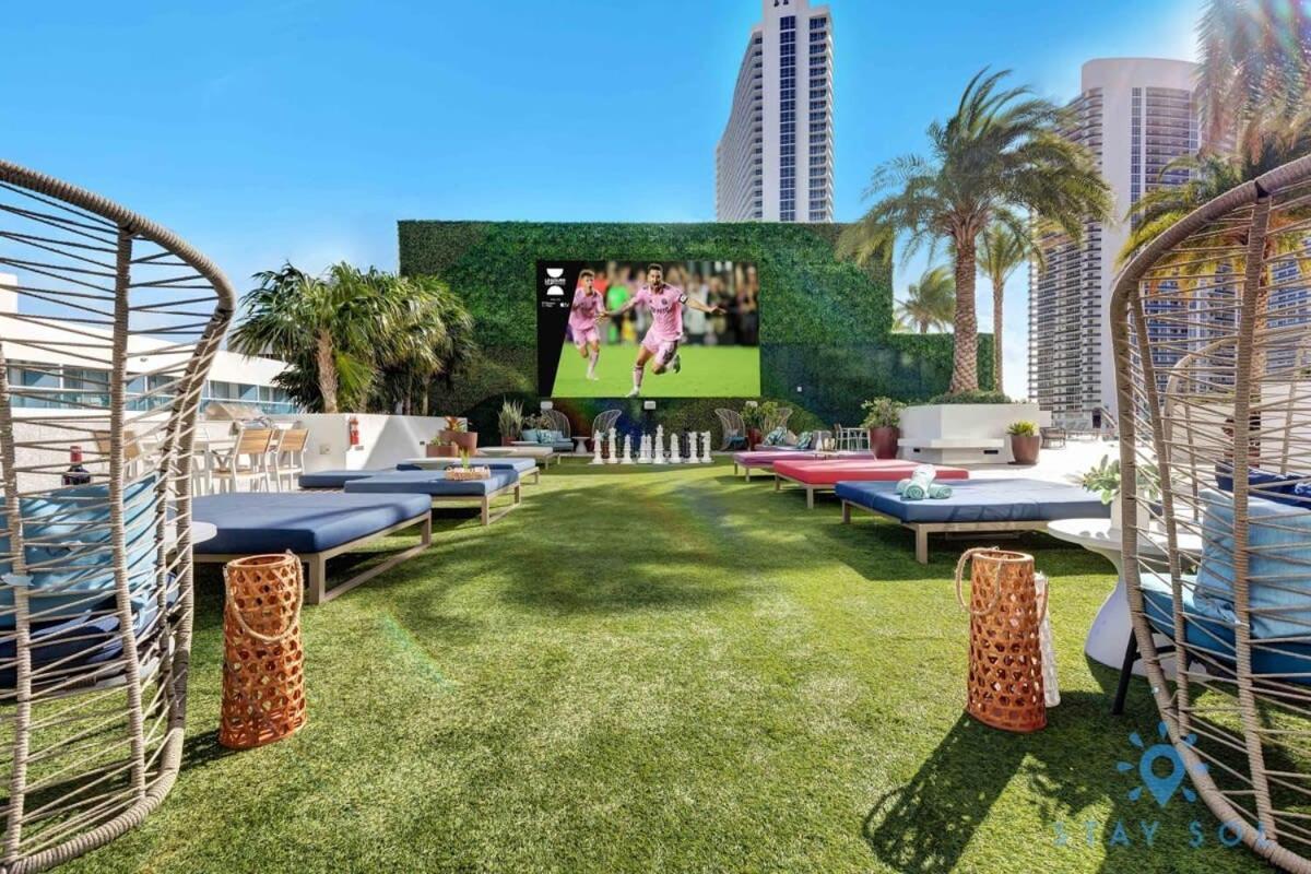 Wrap Around Balcony - Insane Views - Amazing Pools Lejlighed Hollywood Eksteriør billede