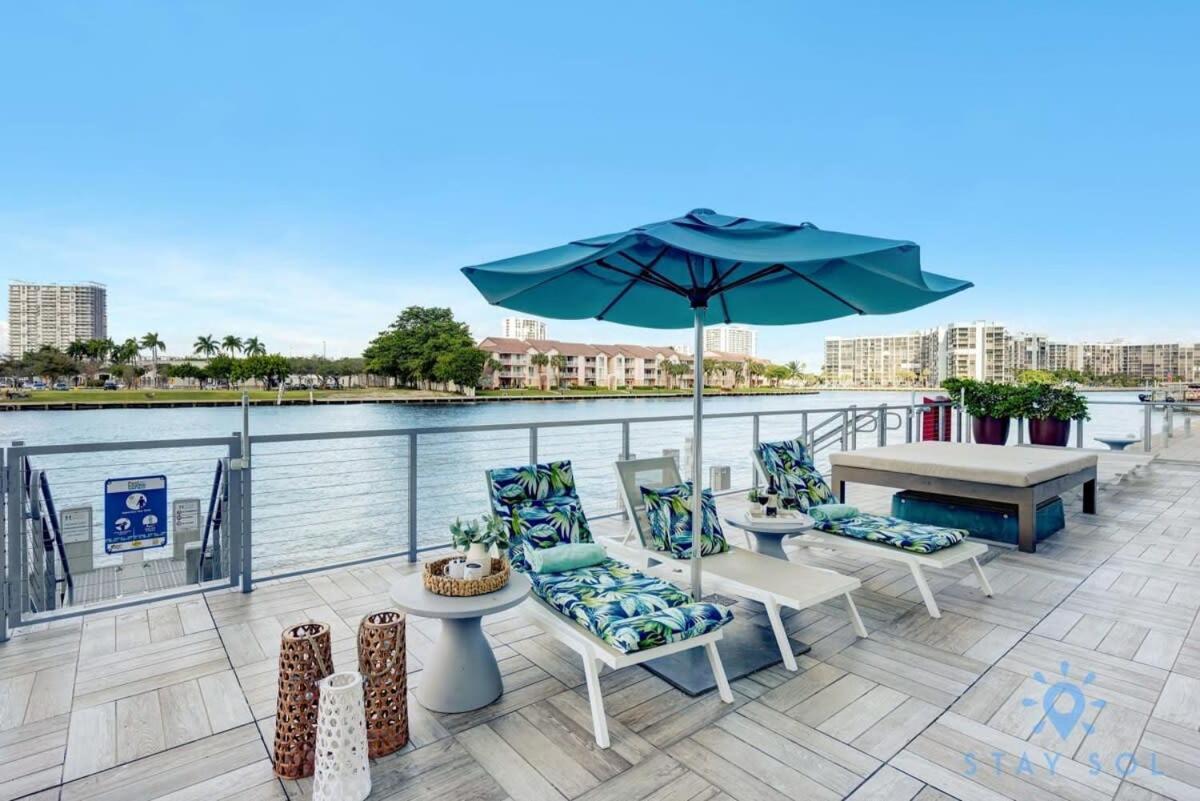 Wrap Around Balcony - Insane Views - Amazing Pools Lejlighed Hollywood Eksteriør billede