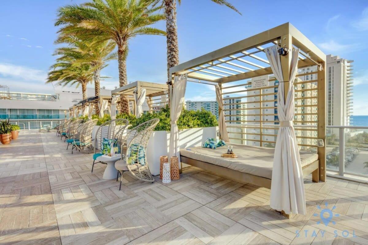 Wrap Around Balcony - Insane Views - Amazing Pools Lejlighed Hollywood Eksteriør billede