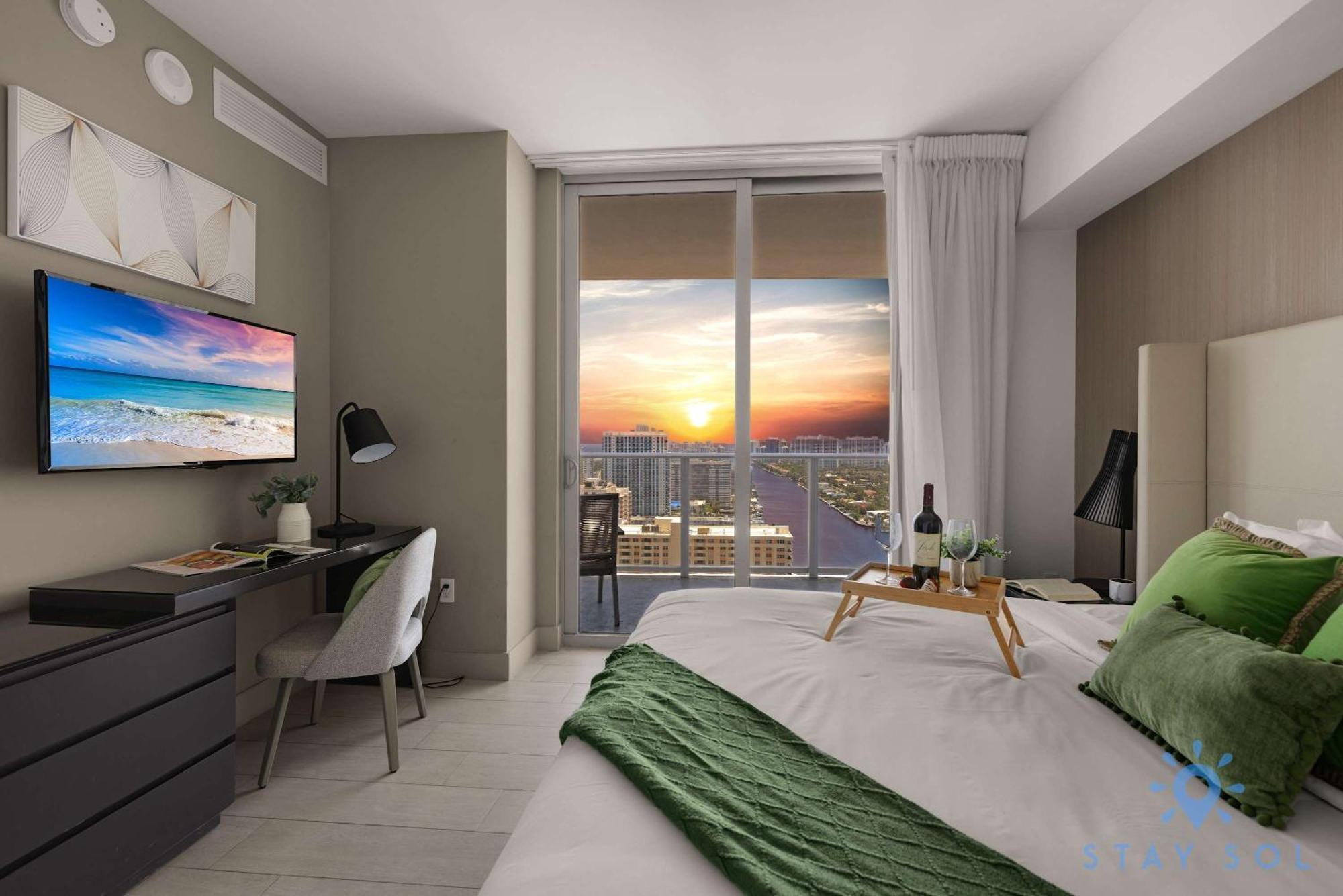 Wrap Around Balcony - Insane Views - Amazing Pools Lejlighed Hollywood Eksteriør billede