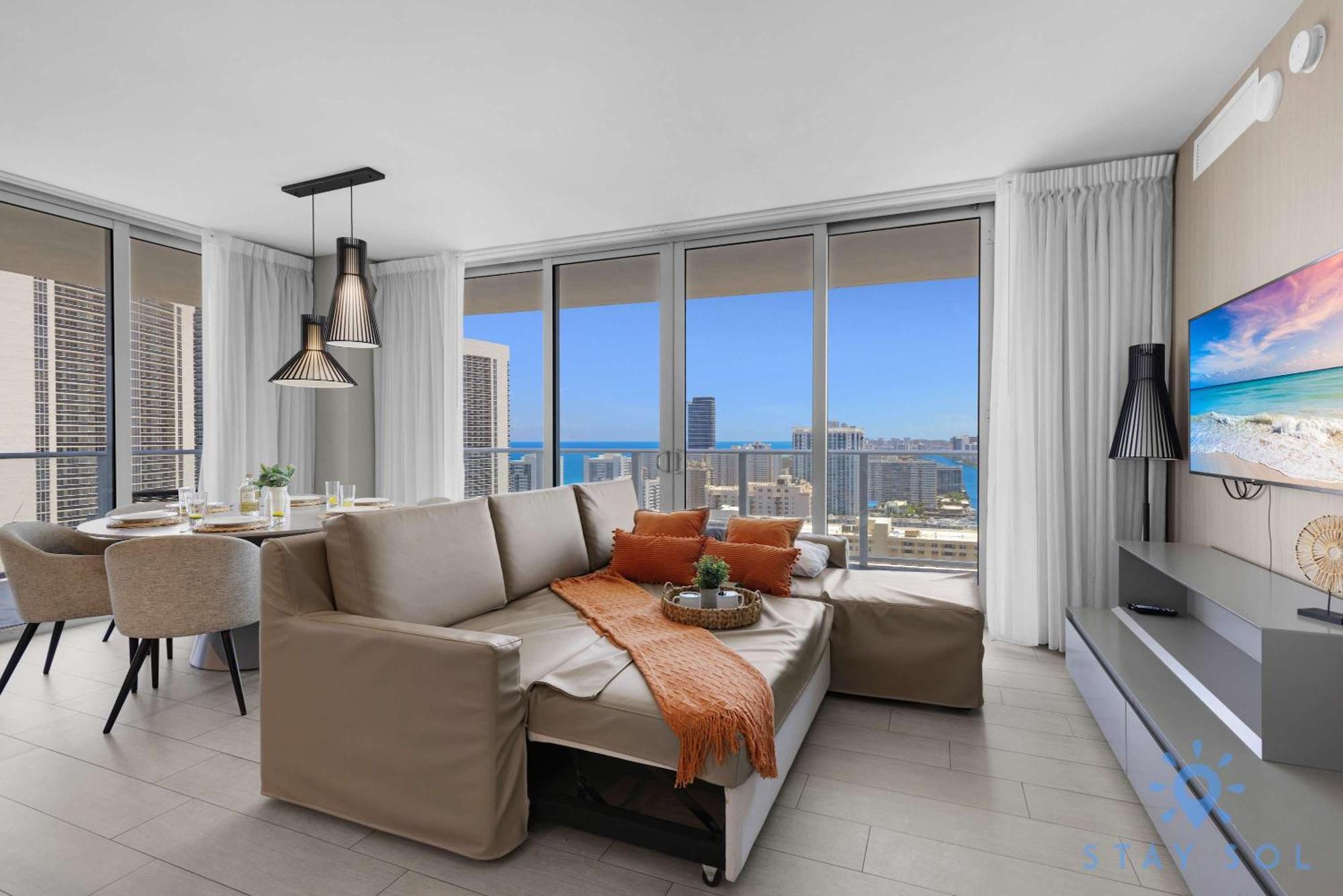 Wrap Around Balcony - Insane Views - Amazing Pools Lejlighed Hollywood Eksteriør billede