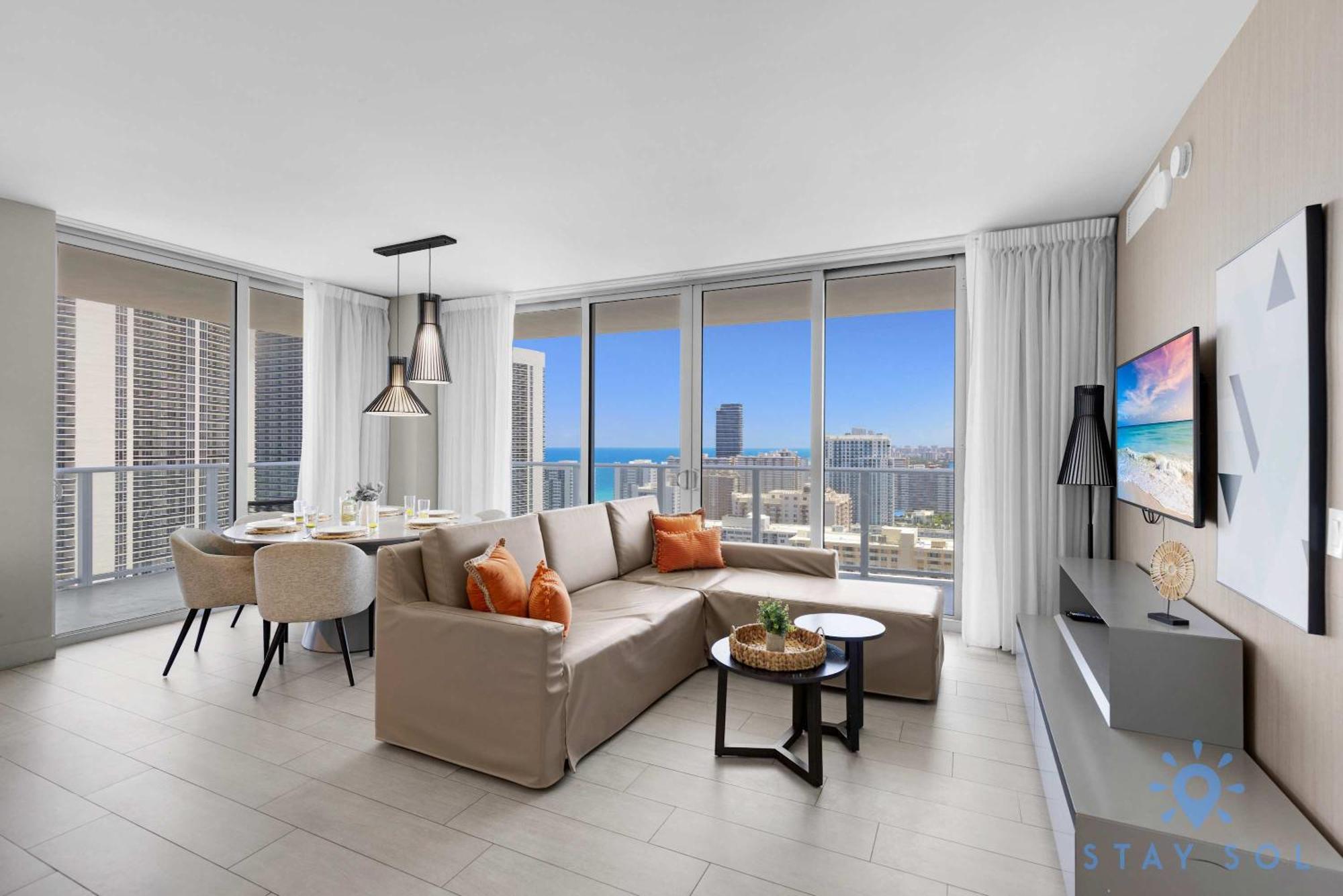 Wrap Around Balcony - Insane Views - Amazing Pools Lejlighed Hollywood Eksteriør billede