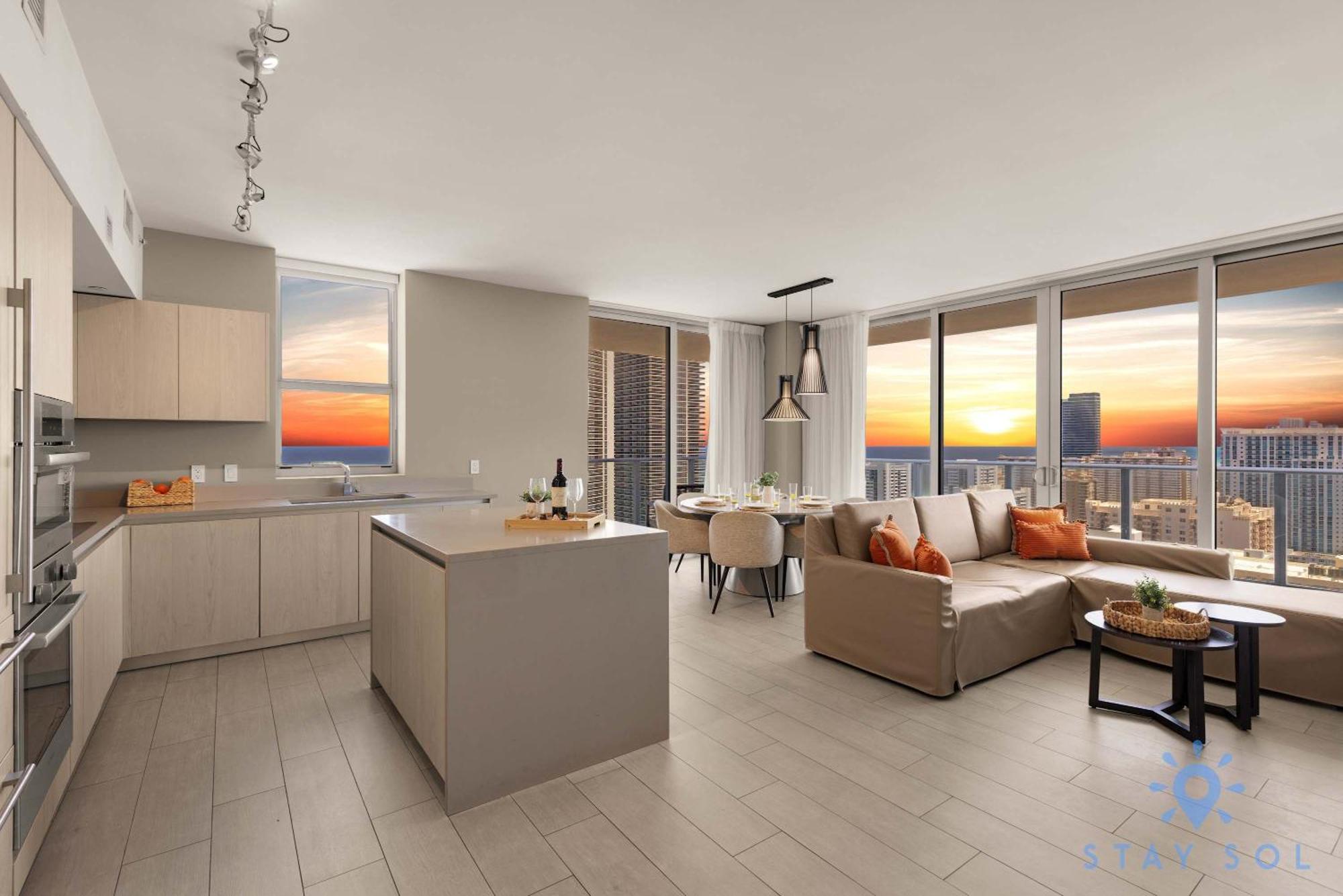 Wrap Around Balcony - Insane Views - Amazing Pools Lejlighed Hollywood Eksteriør billede